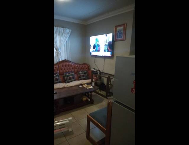 2 BEDROOM APARTMENT FOR SALE IN FLEURHOF